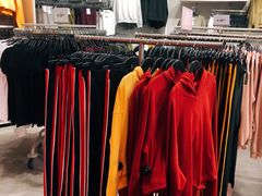 -H&M(天一广场店)