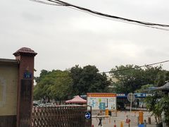 -燕子岗体育场