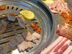 -哈哈碳都·牛肋条无限自助烤肉(台江万达店)