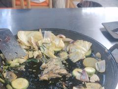 -凉都青瓦房烙锅(清镇中环国际店)