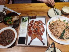 -老滇山寨•云南特色菜•地方菜•民族风情歌舞表演(金碧店)