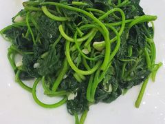 -鹏城人家海鲜酒家·23年老字号(较场尾店)