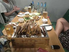 -烤满分·东北烧烤(首经贸店)