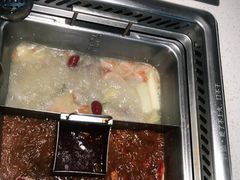 鸳鸯汤底-野妹火锅(龙岗店)