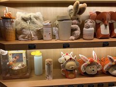 零售区-星巴克(北京广渠门名敦道店)