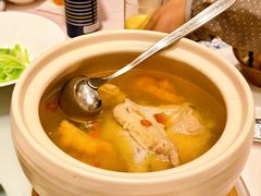 砂锅炖土鸡汤-江南灶中餐厅(南京香格里拉店)