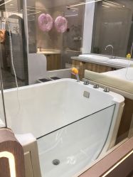 -海豚湾高端月子会所(黄浦店)