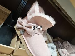 -UGG(燕莎奥特莱斯购物中心店)