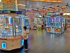 -反斗乐园π·电玩·高空拓展·蹦床(龙华天虹店)