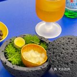 你看这蓝桌子，夺蓝。