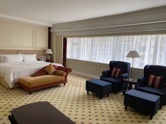 -深圳富苑皇冠假日套房酒店