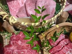-山川小町·极番烧肉(新地假日广场店)