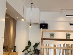 -香草山咖啡店·外教英语角·自习室(盛世商都店)