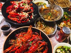 -巴厘龙虾·榜首油焖大虾(音乐学院·沿江酒馆店)