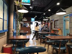 大堂-超越炭火牛蛙火锅鸡(河东店)