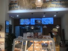 面包甜点陈列柜-前进麦味·天然烘焙(凯德1818店)