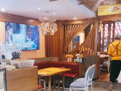 -隔壁老王·家常云南菜(花巷店)