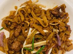 豉油皇干炒牛河-万龙洲海鲜(大兴绿地缤纷城店)