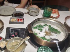 -喃喃椰·糟粕醋椰子鸡火锅(七堡花园店)
