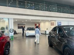 -TESLA 特斯拉(北京南四环中路特斯拉中心)