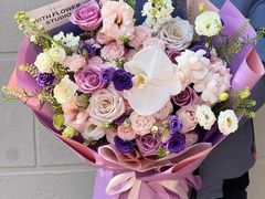 -何兮花店·气球派对鲜花店(马桥银春路万科城店)