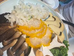 菌菇拼盘-黑鸡小馆(金源店)