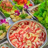 坐20站地铁来吃杭州这家东北烤肉！香晕了