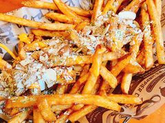 -BHC炸鸡(明洞总店)