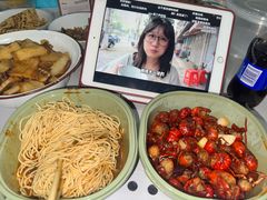 -巴厘龙虾·榜首油焖大虾(音乐学院·沿江酒馆店)