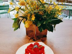 -潮一不贰·法式甜品·生日蛋糕·西式简餐(外滩店)