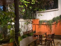 -Cuc Gach Quan Restaurant