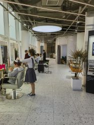 -PE SALON 