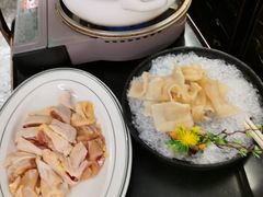 浓汤花胶鸡汤-维园悦谱·海派家常菜(乌鲁木齐南路店)