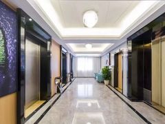 -万信至格酒店(成都欢乐谷金府地铁站店)