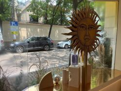 -SALON DE VANHADA