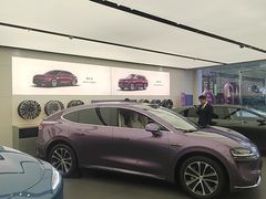 -华为智能生活馆(上海金桥国际商业广场)