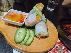 越南传统生包鲜虾春卷-来龙里 精致 东南亚餐室(万象城店)