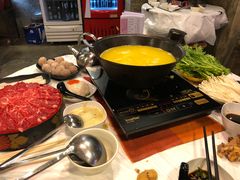 -鲜入围煮花胶鸡海鲜火锅