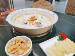 -小乌猪·金华筒骨煲(永盛购物广场店)