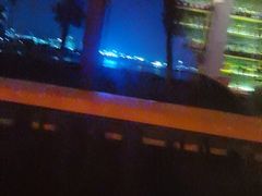 -饮湖威士忌鸡尾酒吧