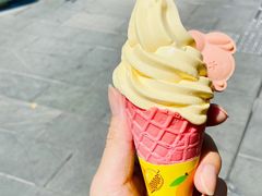 榴芒华夫筒-麦当劳(杭州西湖银泰百货店)