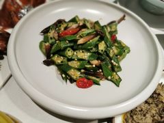 鸡枞菇炒秋葵-北平楼·烤鸭·北京菜(牡丹园店)