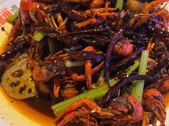 -红盔侠小龙虾(海宁银泰店)