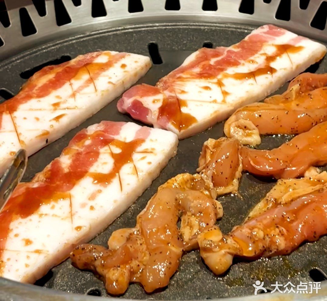🥩韩中阁烤肉盛宴，鲜拌美味超解馋🤤 