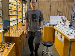 -优医视平价眼镜蔡司依视路折扣工厂店(十里堡店)