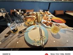 -雍容荟帝王蟹活龙虾展台自助(IFS黑金店)