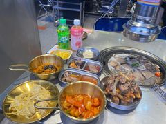 -哈哈碳都·牛肋条无限自助烤肉(台江万达店)