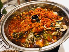 -丹江口渔村·湘味厨房(桃园店)