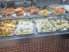 面包甜点陈列柜-护国寺小吃店(红莲南路店)