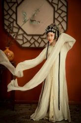 点击看大图 -九月鹰飞汉服摄影工作室